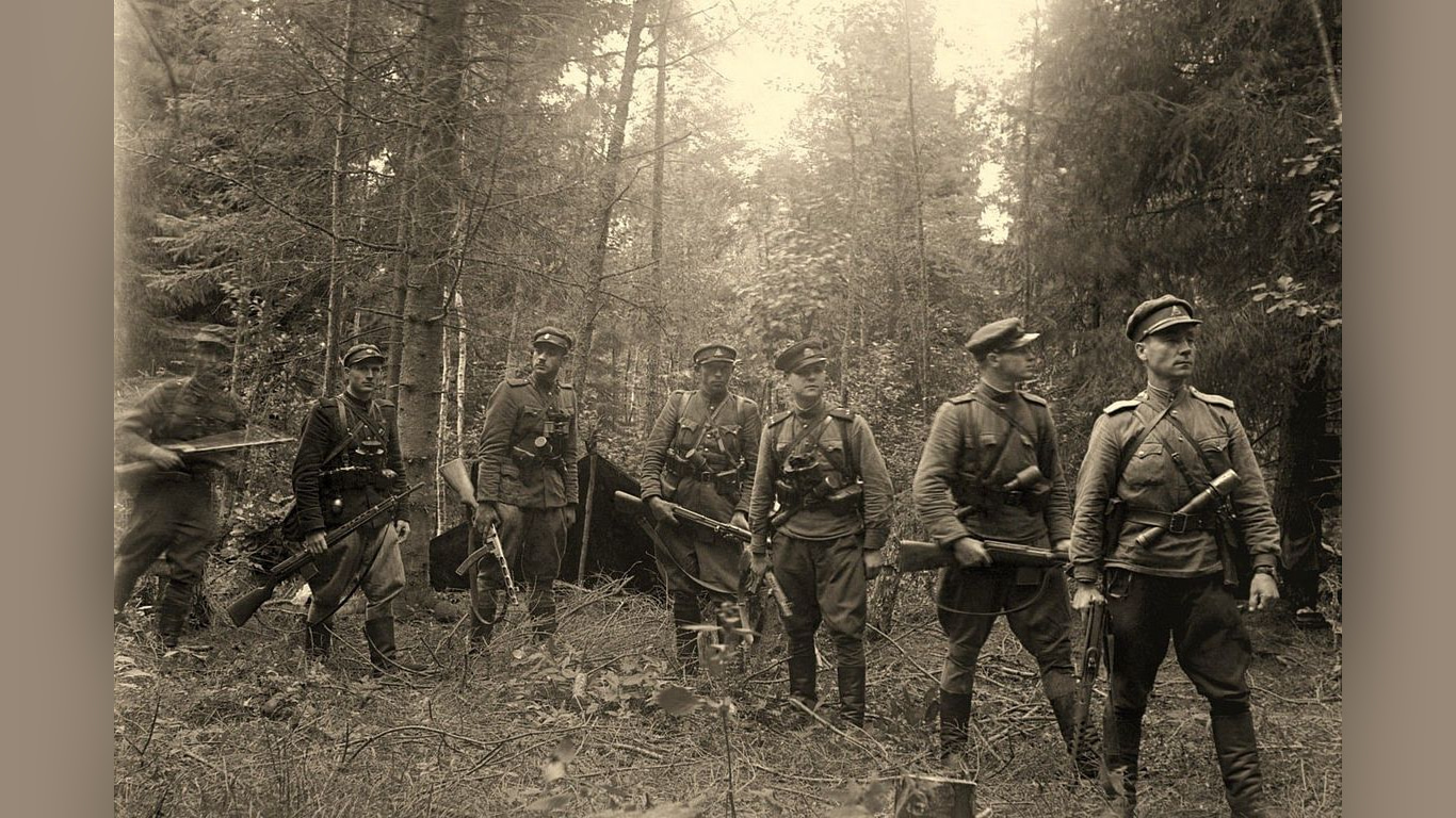  Mart Laarin Metsäveljet-kirjan esittelytilaisuus